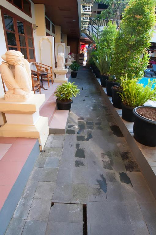 Rosani Hotel Kuta  Ngoại thất bức ảnh