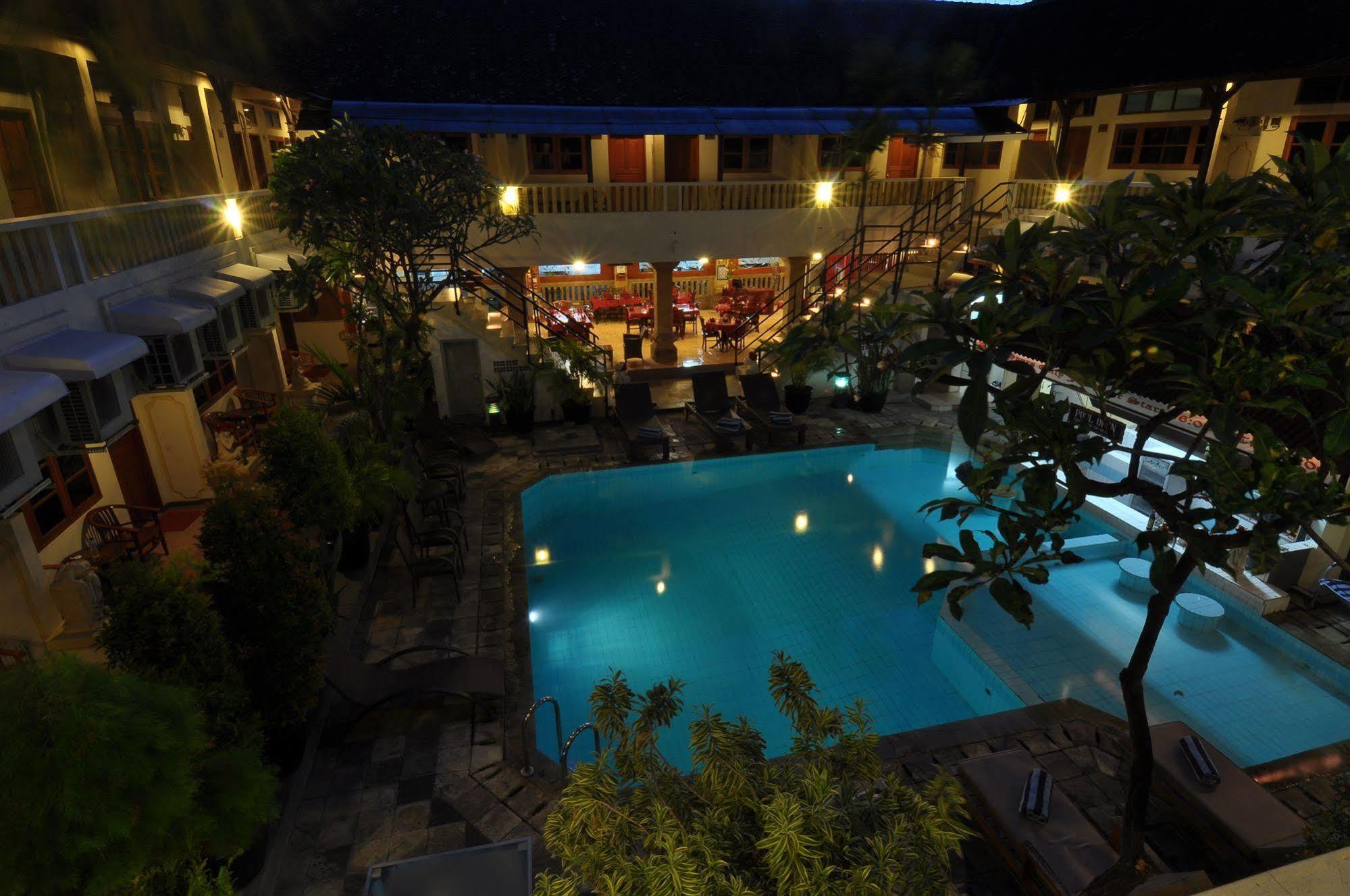 Rosani Hotel Kuta  Ngoại thất bức ảnh